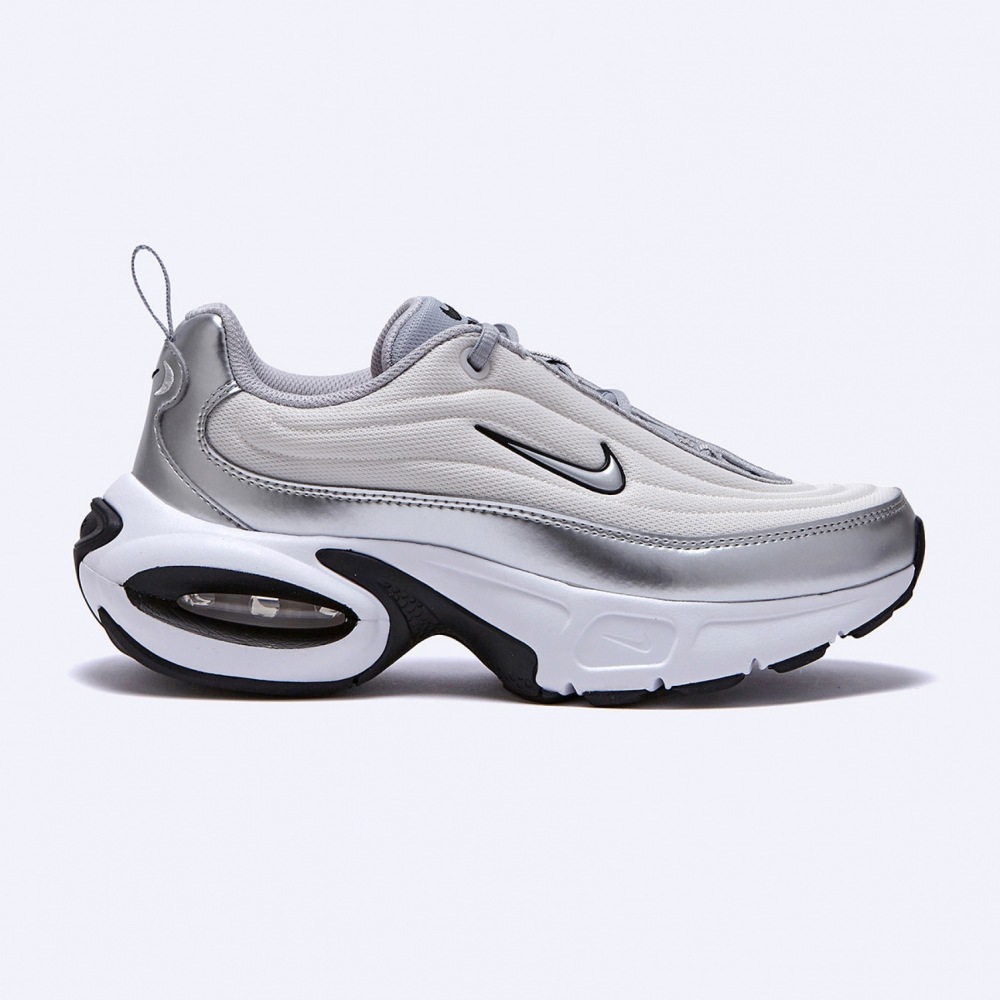 ナイキエアマックスポータル SE メタリックシルバーウィメンズ/ HM0256-001