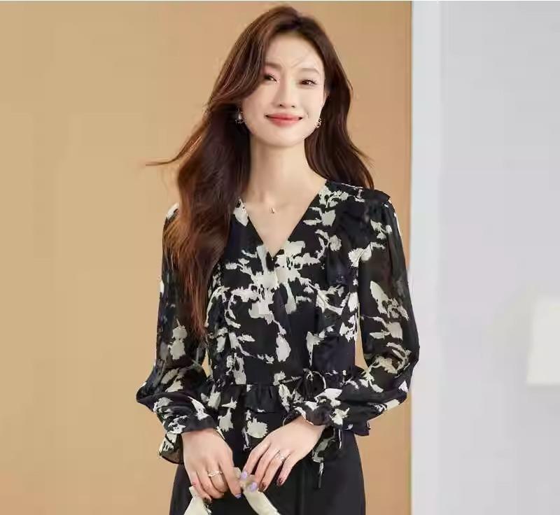 シフォンシャツ ブラウス レディース 秋 フェミニン 女性 カジュアル プリント フリル リボン 透け感 長袖 Vネック プルオーバー 通勤 オフィス 薄手 軽量 柔らかい トップス スリムフィット