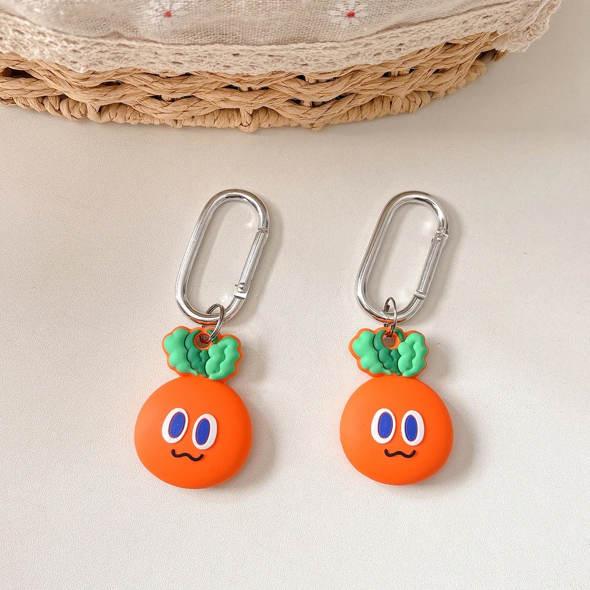 【200点セット】【送料無料】ラディッシュカップルトラッカー保護カバーアップルAirTagロケータワイヤー紛失防止キーホルダー適用