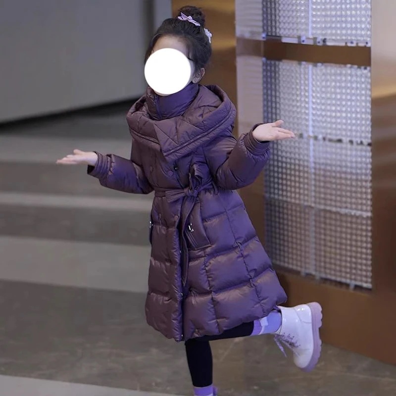 中綿コートのジャケットの冬2024新しい大きい子供は綿のジャケットを厚くしたキッズアウター
