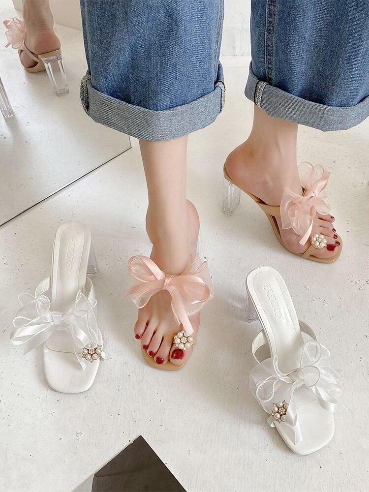 厚底サンダルの女のの外網の紅の真珠を着て天女のリボンの爪先の水晶の高いかかとの冷たいスリッパ サンダル レディース