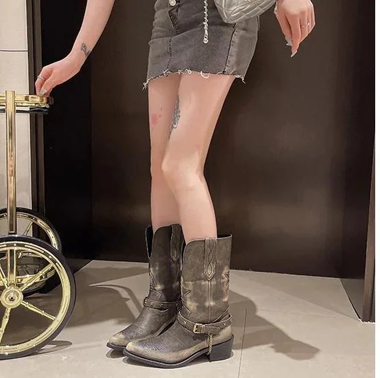 韓国 5cm ヒール ベルト付き ロングブーツ 靴 美脚 脚長 色っぽ風 女っぽローヒールカジュアルフェイクきれいめ 大人っぽ 上品 ウエスタンブーツ PUエコゆったり フェミニン