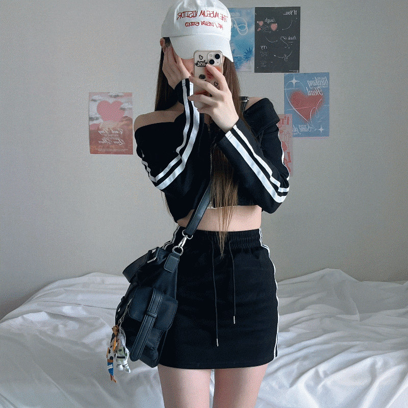 韓国スタイル オフショルダー ハーイップ ツーウェイ スポーティー ツーピース (2 color)