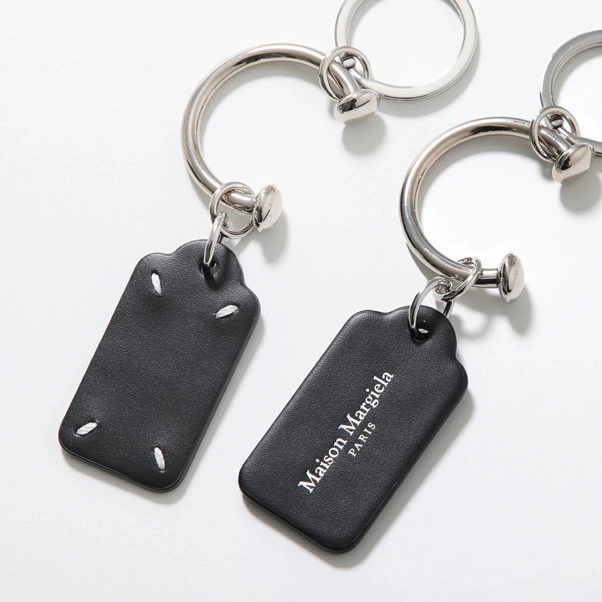 MAISON MARGIELA メゾンマルジェラ キーリング SA2UA0009 P5427 メンズ レディース 4ステッチ サークル キーホルダー T8013 SA2UA0009P5427T8013