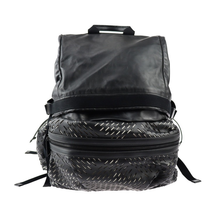 美品 BOTTEGAVENETA ボッテガヴェネタ リュック・デイパック 580351 PERFORATED BACKPACK カーフレザー ブラック パンチング【本物保証】