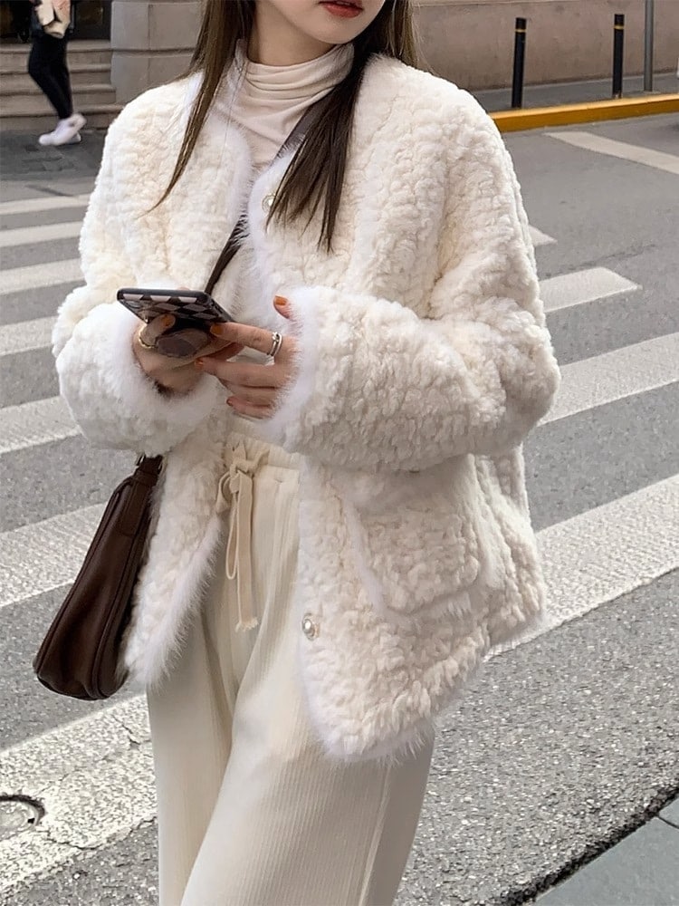 フェイク ラムズウール ゆったり 着痩せ 感 保温 ふわふわ アウター 裹起毛 柔らかい 百掛け コート レディース