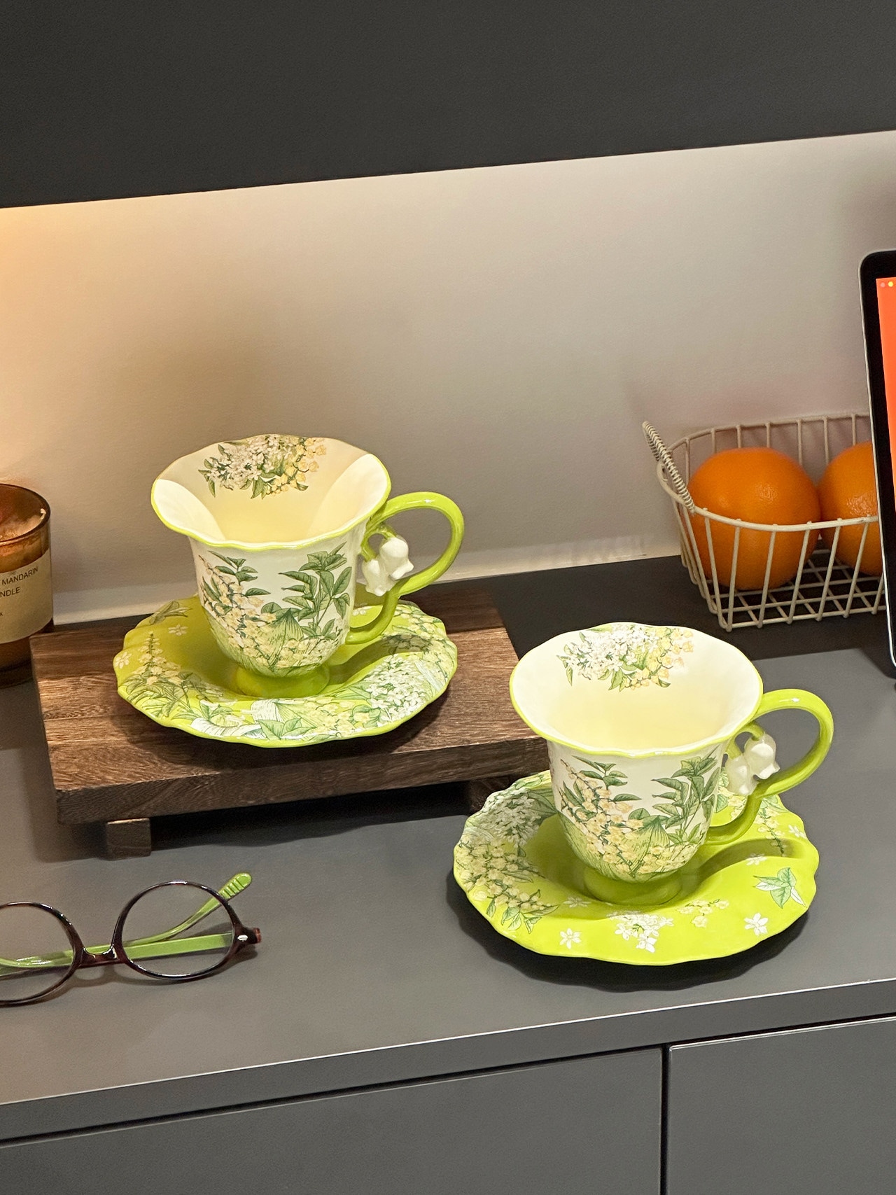 スズランの花柄コーヒーカップ＆ソーサーセットセラミック製高級感のある精巧なレトロデザイン女性向けアフタヌーンティーカップギフトに