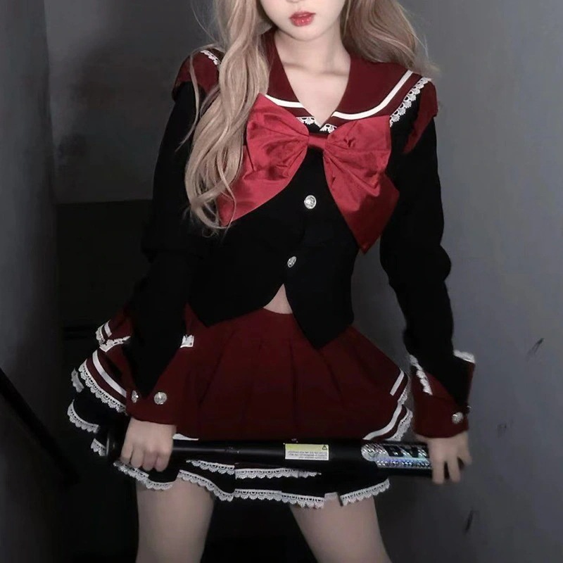 春と秋にぴったりの甘いレトロなカラーブロックのレディース ツーピース セット蝶ネクタイ ブラウスハイウエスト プリーツ スカートが特徴です