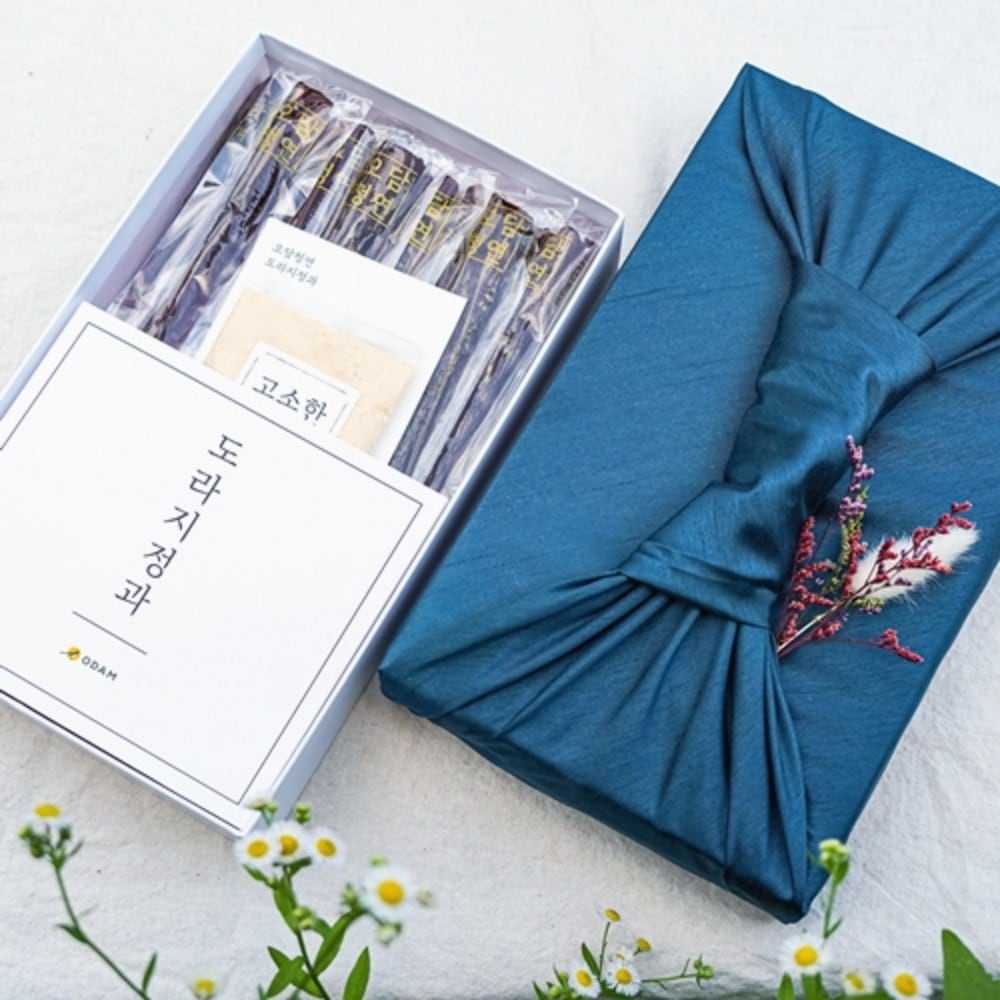 オダムチョンヨンドラ指定と韓課家庭の月プレゼントセット（高級保磁器を含む）