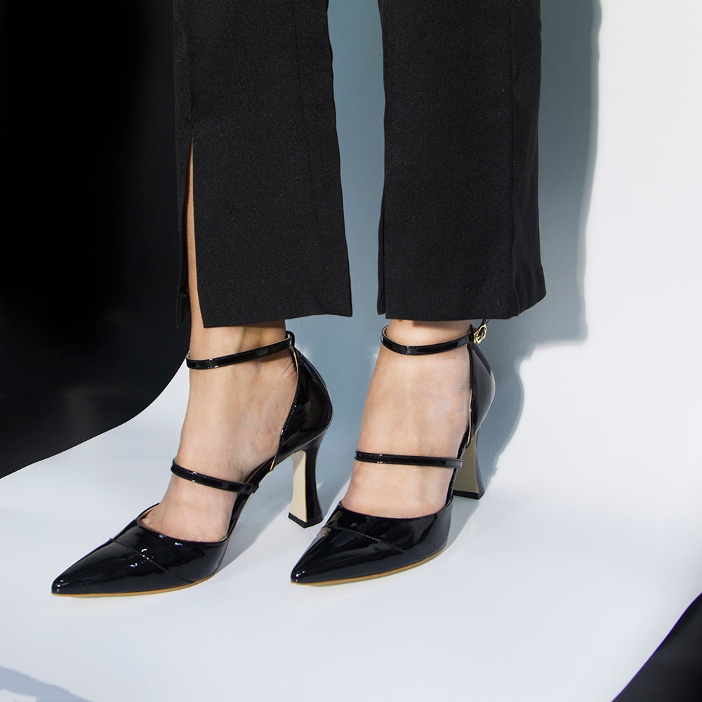 Bianco Ankle Strap heels ビジネスシューズ 面接靴 ゆったりと洗練された2色