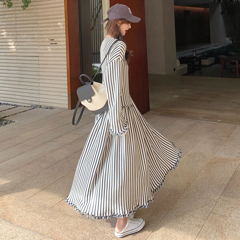 ワンピース ロジスワンピース ロング マキシ丈 長袖 ラウンドネック Aライン ティアード 大人 上品 おしゃれ エレガント ストライプ 春 秋 レディース マタニティ デート お出かけ 休日 旅行