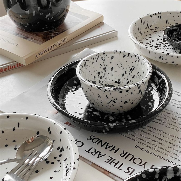 激安セール レトロ ライスボウル 一人用 5点セット 大人気 食器 イレギュラー 墨をかけた食器 セット 陶磁器茶碗 米茶碗 皿 家庭用 箸 サラダボウル