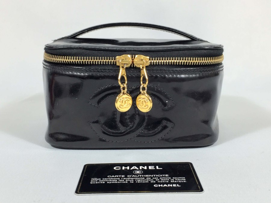 バニティバッグ 化粧ポーチ エナメル 黒 ブラック 中古品