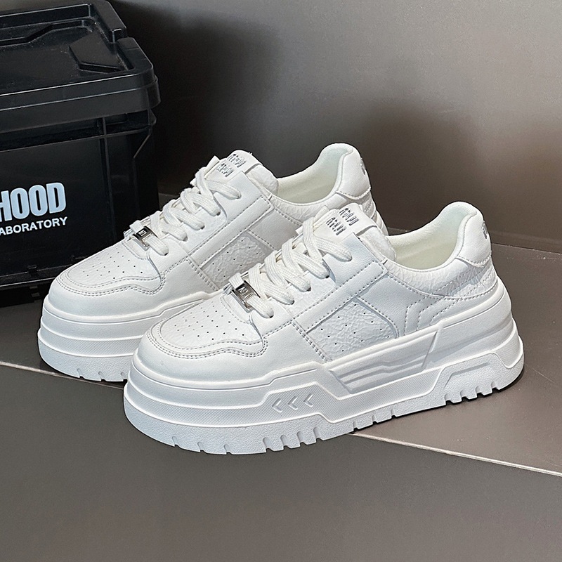 本革の超軽量厚底プラットフォームホワイトシューズ女性用2025年春新作高さを高く見せる万能スポーツカジュアルスニーカー