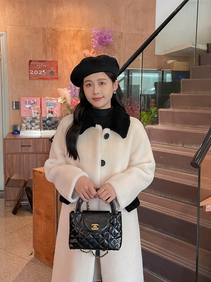 秋と冬の新しいラムウールコート女性の小さな香水風ラペルロングファーコート