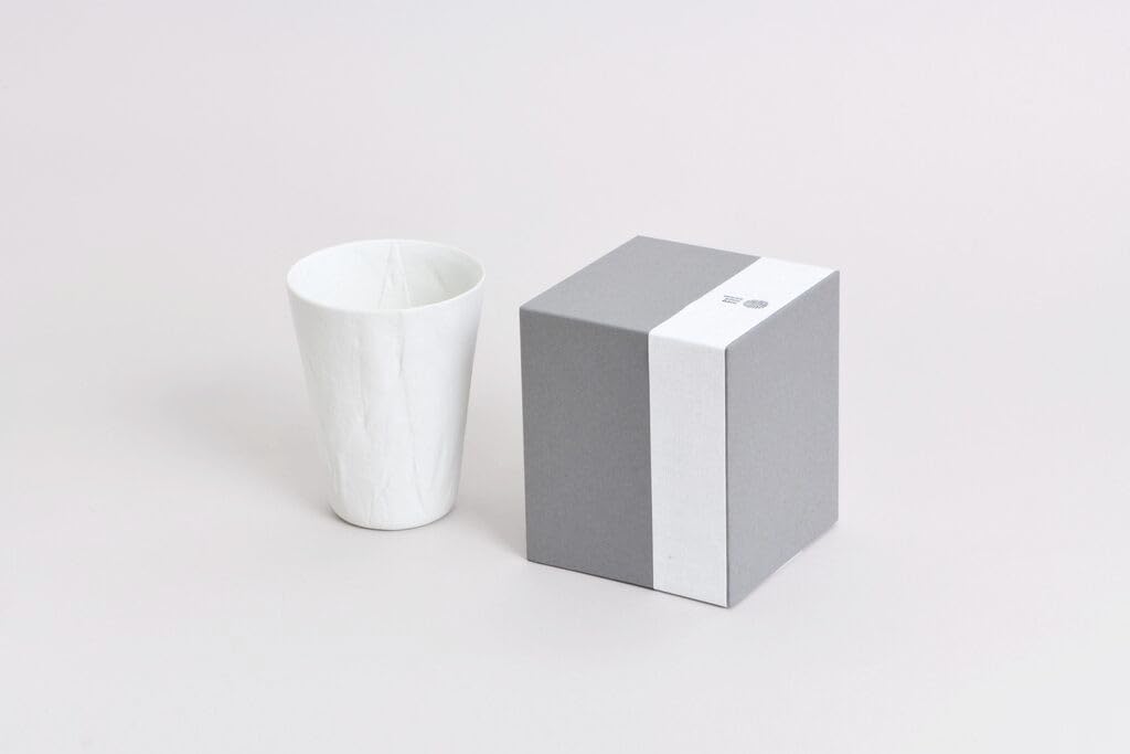 【 有田焼 】文山製陶 - ceramic mimic fabric/布のマネをした磁器 - 洗い込んだリネンを風になびかせた時のあの風合いを器に【 ビアマグ：φ87 × h115mm 】【 プレーン