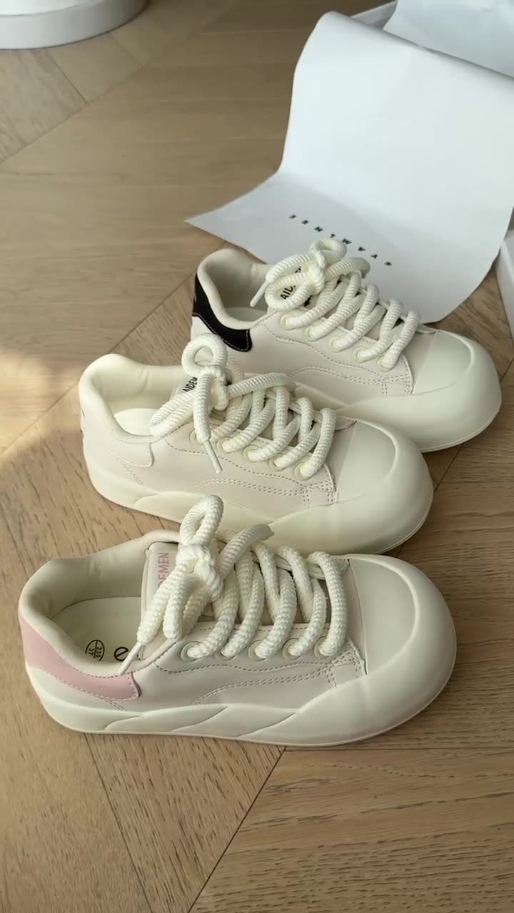 頭でっかちの白い靴女性春の学生百合カジュアル厚底の板靴韓国insスニーカー30%までに制限 4,577円