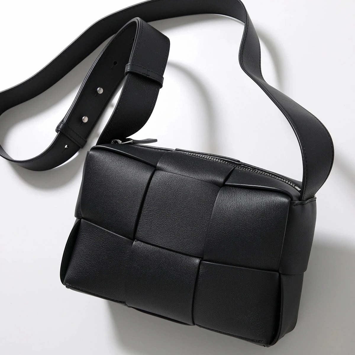 BOTTEGA VENETA ボッテガヴェネタ ショルダーバッグ SMALL ARCO スモール アルコ 795177 V56A1 メンズ マキシイントレチャート 鞄 795177V56A18803