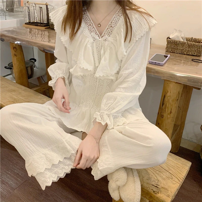 ルームウェア パジャマ 上下セット トップス ボトムス パンツ ズボン 2点セット ツーピース Vネック フリル 襟付き ビッグカラー 大きめ襟 長袖 袖あり リボン 刺繡 レース フレア