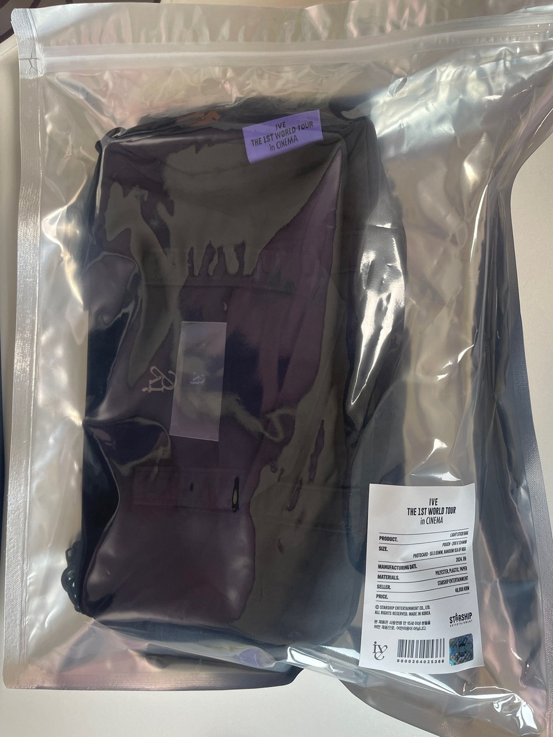 IVE THE 1st WORLD TOUR in CINEMA Pop-Up Store MD LIGHT STICK BAG