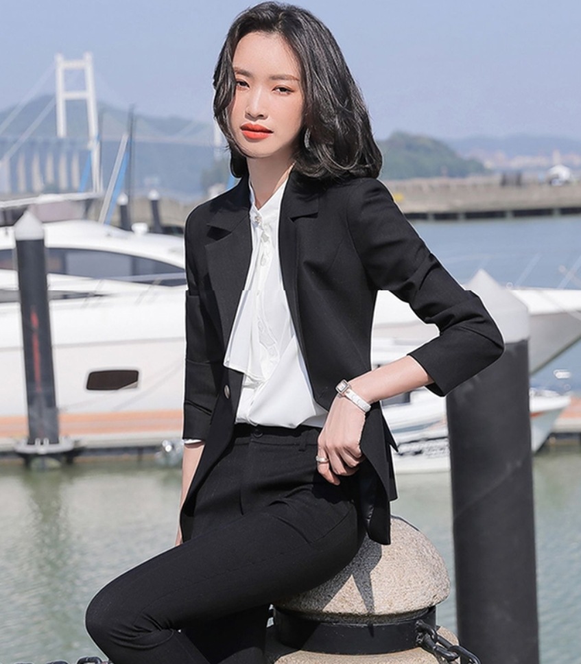 ワンピース デート モテアイテム スーツ 長袖 可愛い きれいめ 上品 おしゃれ かっこいい 可愛い ラブリー キュート ガーリー クール モード系 セクシー エレガント 存在感 フォーマル