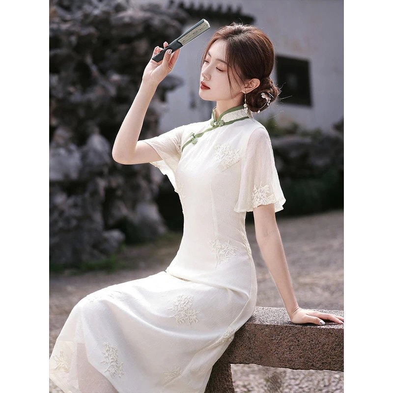 ワンピースドレスドレススタイル毎日 ホワイトチョンサム2025改善された女の子の若い気質ドレス小さな新鮮な