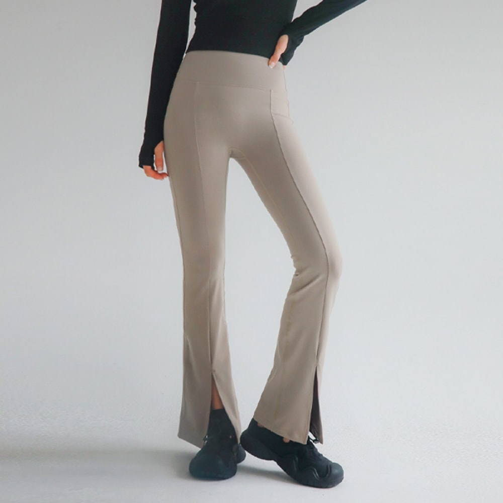 (JSTYLEのイーブレット) イーブレットムローズブーツカットパンツ JSTYLE