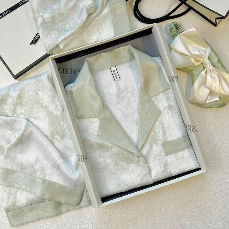 パジャマ　レディース　上下 クリーム グリーン ツイル スリーピース 半袖 パジャマ 女性用 長袖 春秋 ガールフレンドへの 誕生日 プレゼント ギフト ボックス