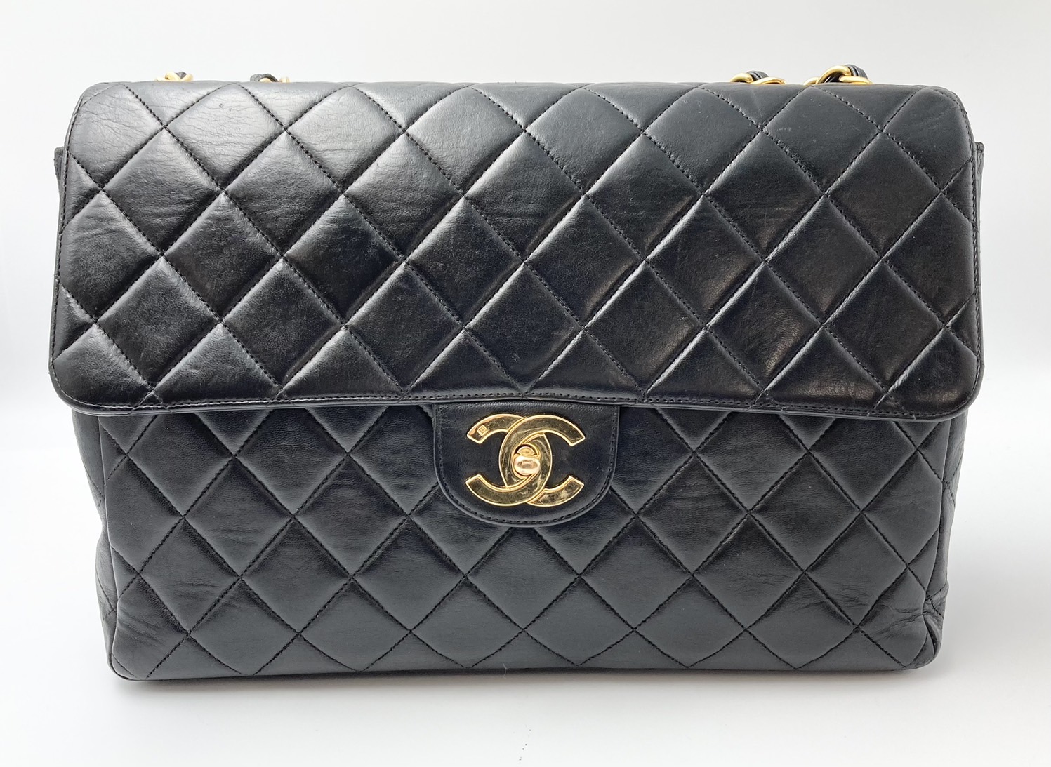 デカマトラッセ　30　ショルダーバッグ　ラムスキン　ゴールド金具
