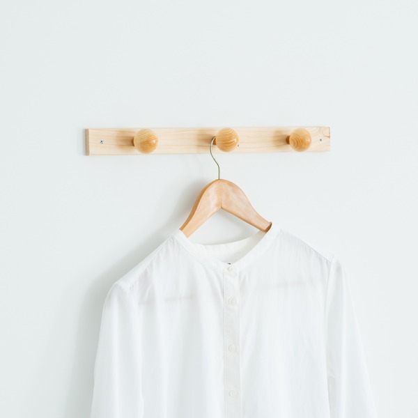 (30本セット)コートハンガー(3玉)(ナチュラル) 幅45cm 壁掛けフック/木製(天然木)/北欧風/ウォールハンガー/コート掛け/帽子掛け/省スペース/業務用/完成...