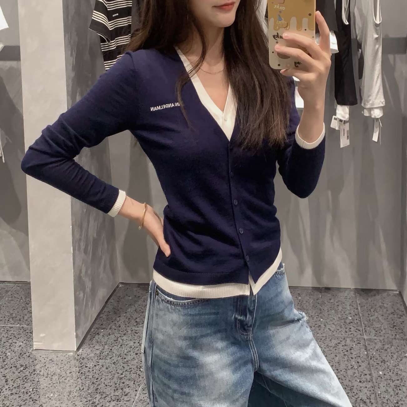 セレブ風正しいバージョン：2025年秋冬　レター刺繍パッチワークカラーブロックフェイクツーピースウールニットカーディガン（レディース）