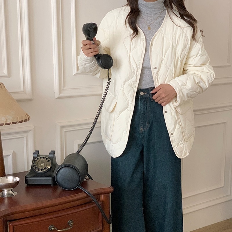 レディース ジャケット ノーカラージャケット 長袖 Vネック 襟なし ノーカラー ワイド ストレート Iライン スマート ポケット 前開き ボタン キルティング 厚手 かわいい 大人可愛い きれいめ