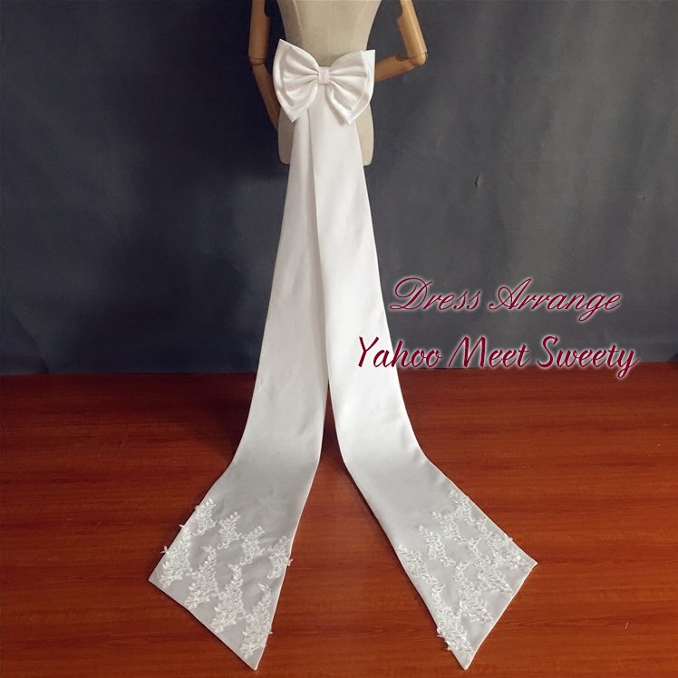 ウエディングアレンジ サテン ロング トレーン ウェディングドレス ドレスアレンジ バックリボン ブライダル 二次会 花嫁 披露宴 花嫁 結婚式 白 オフホワイト