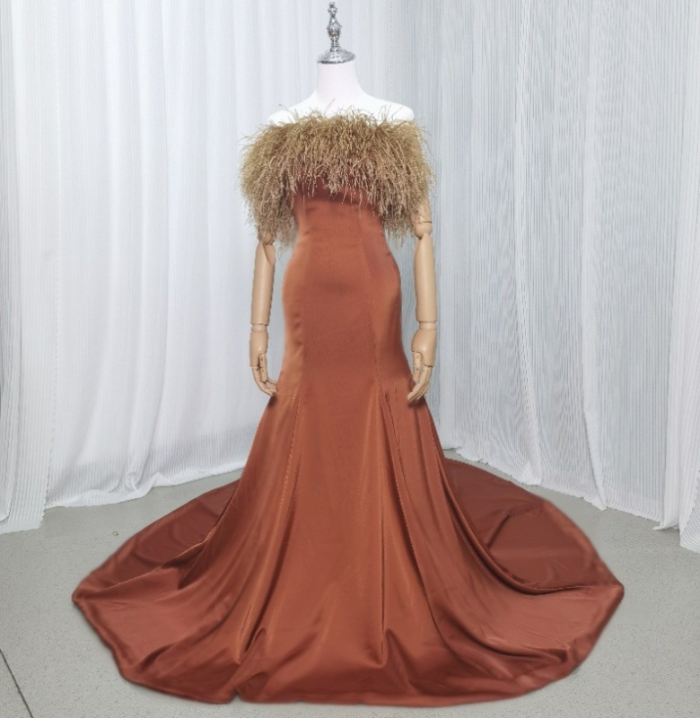カラードレス テラコッタ色 マーメイドライン フェザー 滑らか くるみボタン 花嫁 前撮り