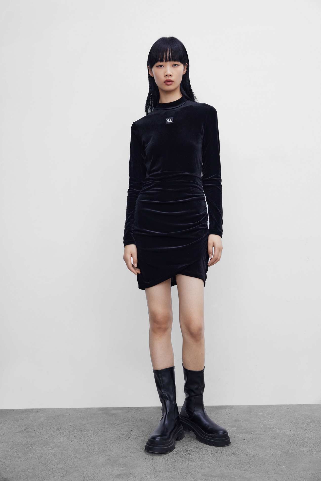 春 レディース プリーツ タイト タートルネック ドレス ブラック XS S M L XL ワンピース 袖あり 長袖 タートルネック かわいい 大人可愛い きれいめ シンプル カジュアル 大人 上品