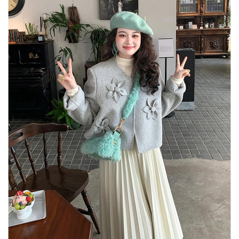 秋の女性のためのフランスのデザインの立体的な花の両面ウールジャケット新しいスタイルシンプルカジュアル多用途ウールトップトレンド