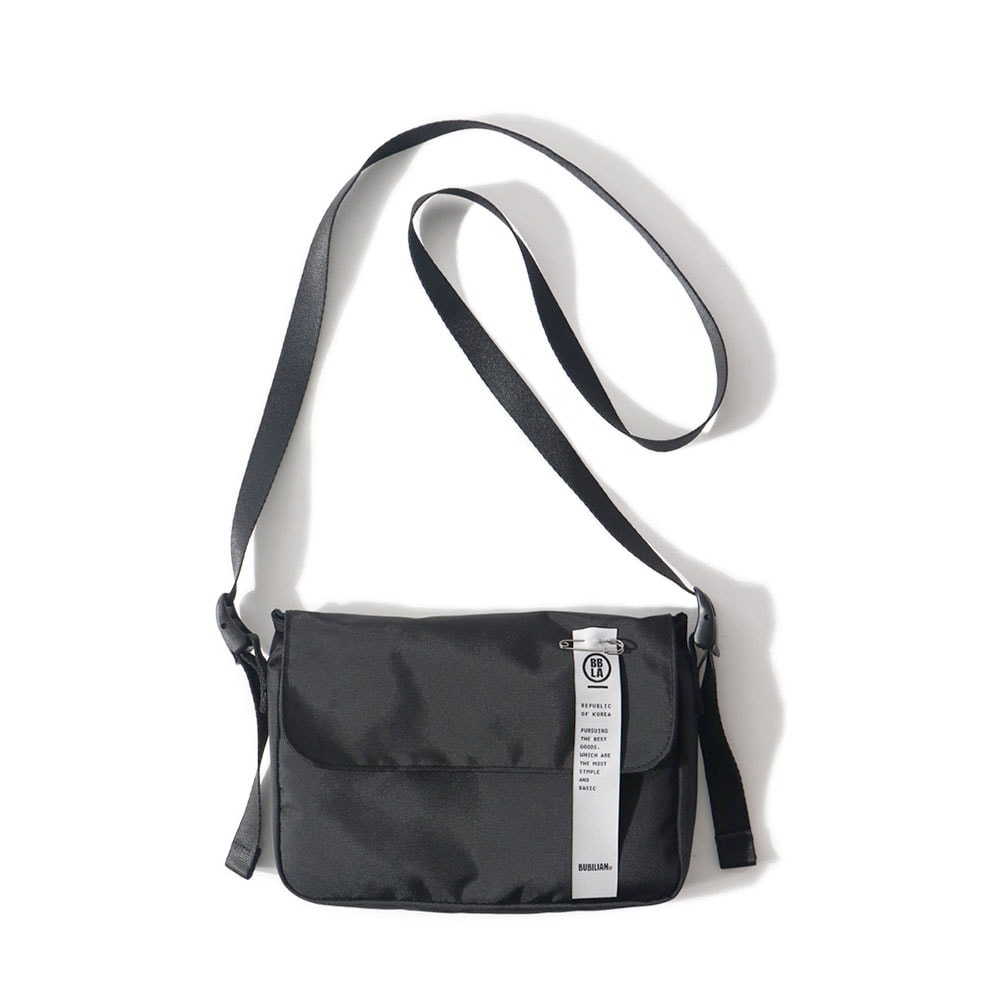 Cordelia Cross Bag [Black] 韓国 男女共用 外出用 デート 贈り物 韓流 中学生 高校生 新学期 デイリー カジュアル 人気