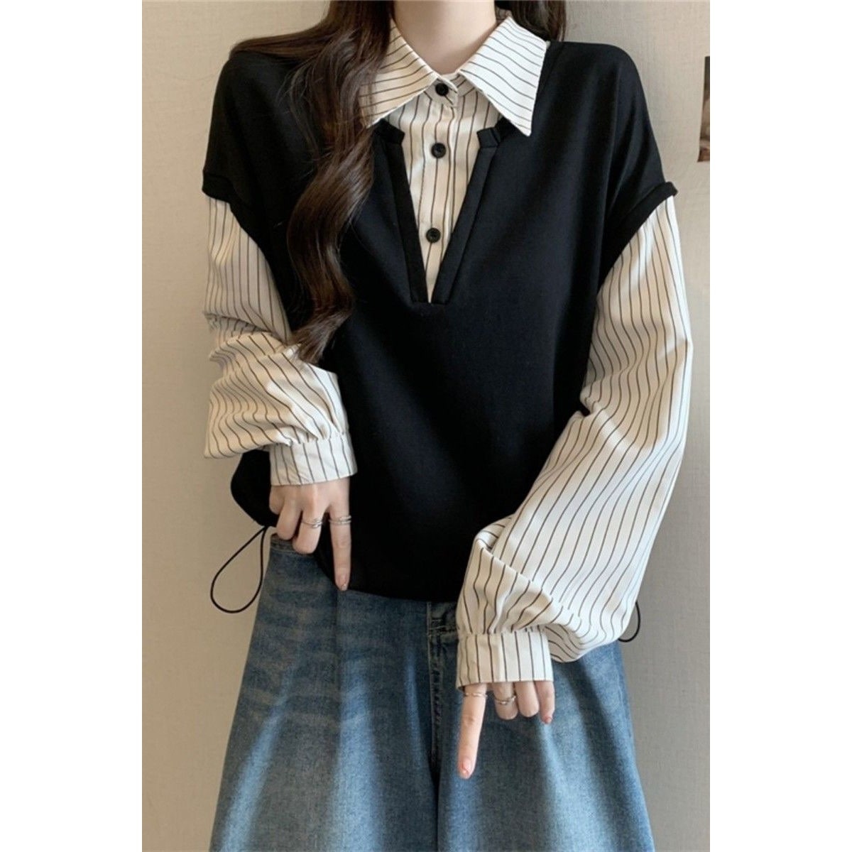 女性用ストライプ柄ポロカラー長袖スウェットシャツ春と秋の新スタイルデザインゆったりとしたフィット感お腹を隠せるフェイクツーピーストップ