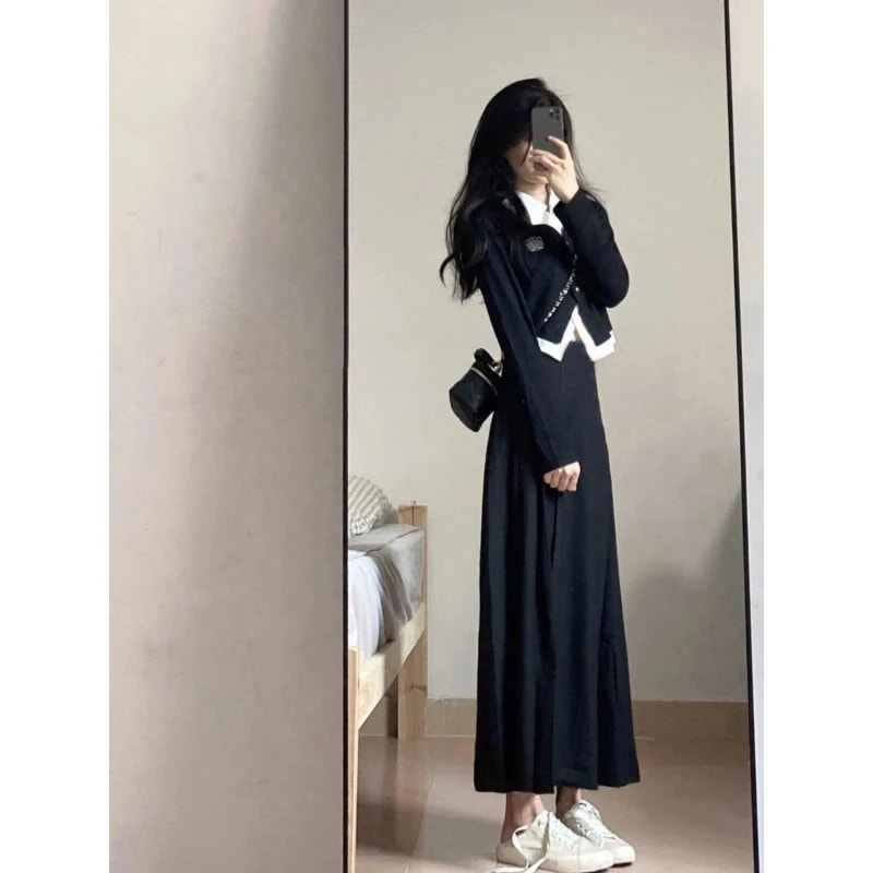 ハイエンドのカスタマイズ-メイラード 2025 濃厚なベルベットと塩ベースのウェア軽くて大人っぽいカレッジ ブラック ショート スタイルの小さな香りのスーツ スカート 2 点セット