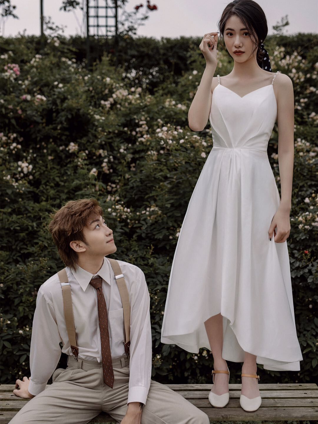 前短后長繻子面軽ウエディングドレス新モデル夏旅拍簡約小背出門纱小礼装