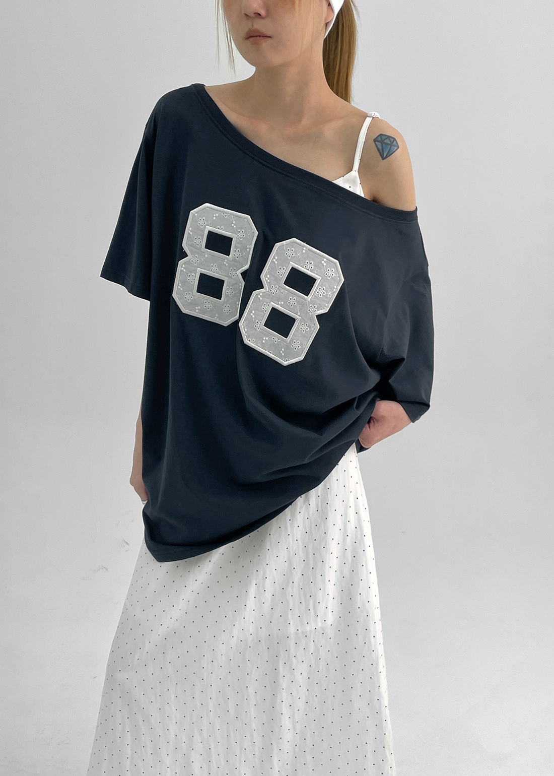 ナイチュウナンバールーズフィットオフショルダー半袖