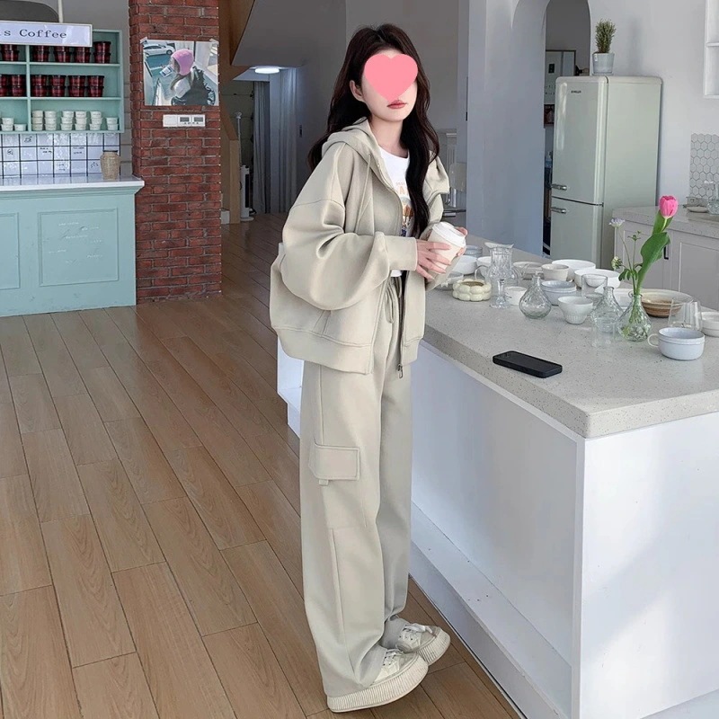 【急速出荷!】韓国 セットアップ カジュアル スポーツウェア 女性 春と秋 小 作業着風 スウェットシャツ ズボン 2セット ワンセット
