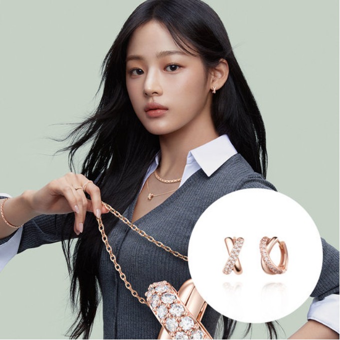 NewJeans 14Kゴールドピアス SA24C31F CROSSING