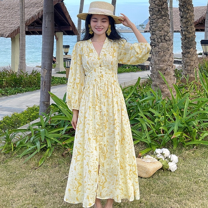 ワンピース ロングワンピース シャツワンピース 長袖 深Vネック セミフレア ロング丈 ウエストマーク 前開き ボタン かわいい 大人可愛い きれいめ シンプル カジュアル 上品 おしゃれ かっこいい 8,048円