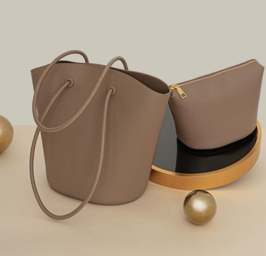 大容量 レディース レザー トートバッグ ファッション カジュアル ワンショルダー マザーズバッグ 6,400円