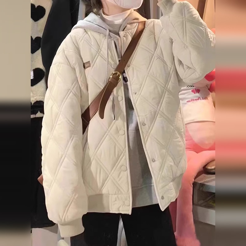 2024年秋冬の女性用linggeコットンジャケット新しいスタイル怠惰なスタイルの韓国綿洗濯ばさみ肥厚コットンジャケットベースボールジャケット