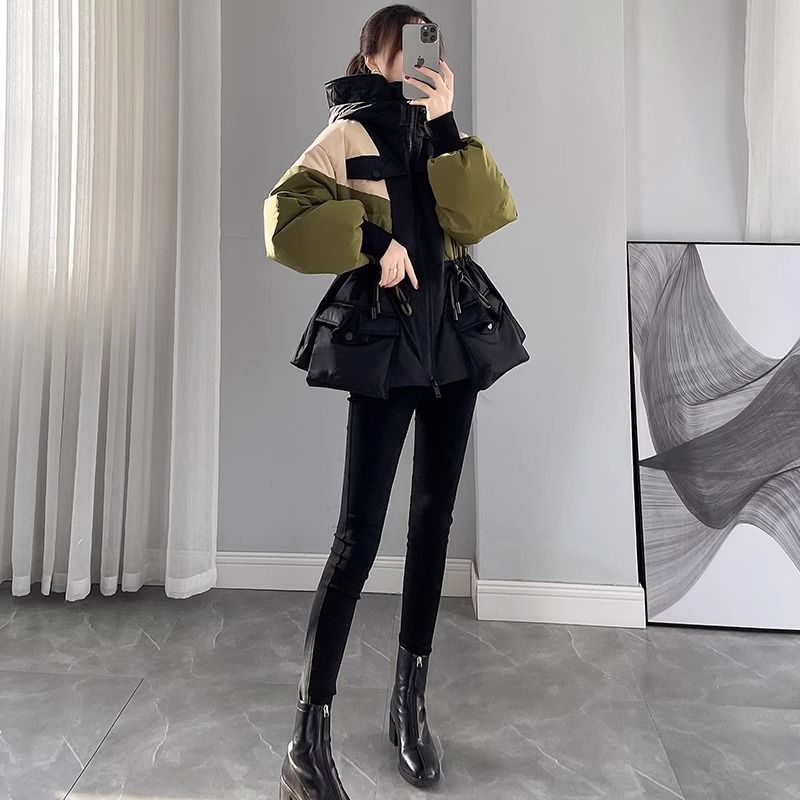 デザイン感が色ダウンジャケットの女性冬2024年の新型腰を収めて痩せているように見える ダウンジャ