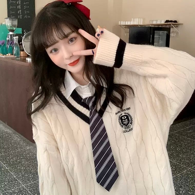 2色 セーター ニット トップス l 学生 ティーンズ ワッペン ライン 学校 スクール ルーズ ホワイト ネイビー 白 紺 ブラック レッド お洒落 冬 ウィンター 秋 オータム デート お