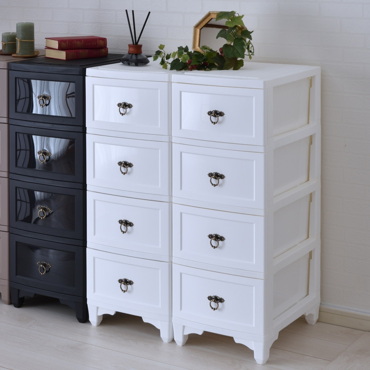 チェスト カドリー 4段 収納ケース タンス 引き出し プラスチック 幅34 奥行48.7 高さ93 日本製 軽量 衣装ケース リビング収納 ランドリーチェスト 衣類収納 脚付き 脚 洗面所