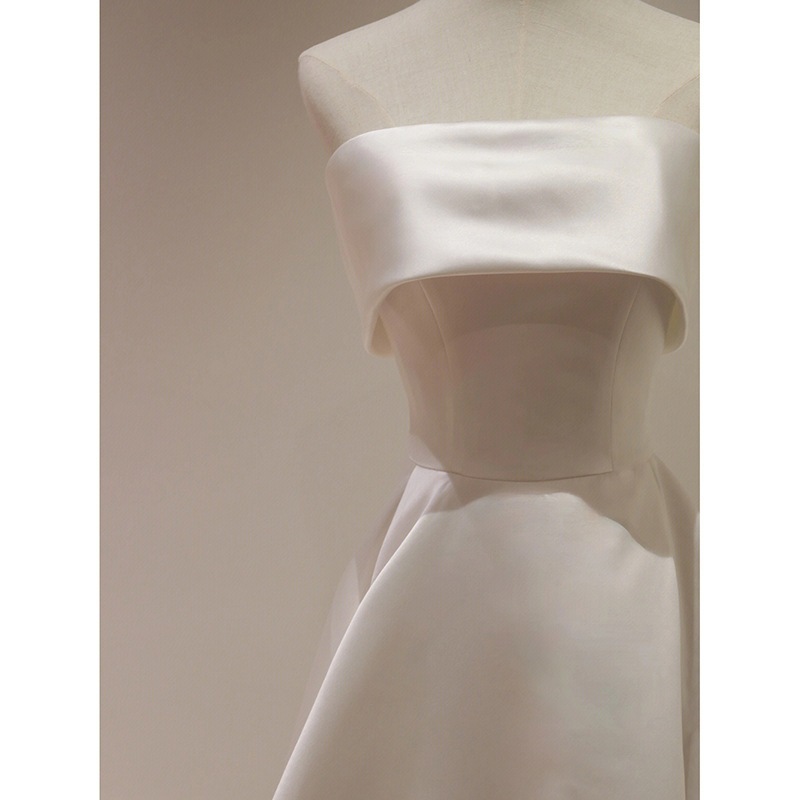 ワンピースドレスドレスティブレットのウェディングドレスシンなサテンウェディングメインガーランド花嫁